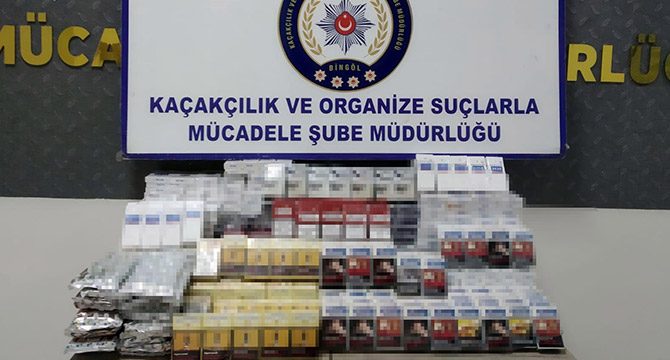 Kablo makaralarının içinden 700 paket kaçak sigara çıktı