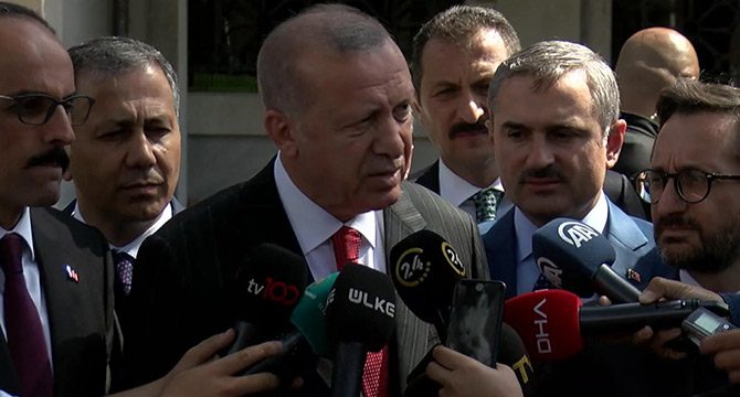  Cumhurbaşkanı Erdoğan gazetecilerin sorularını yanıtladı