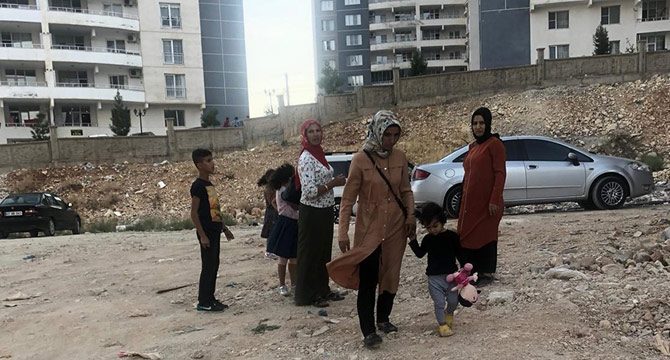YPG'lilerin mağdur ettiği Nusaybinlilere ev için seferber oldular