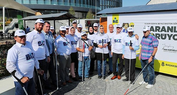 Görme engellilerin yaşadığı zorlukları deneyimlediler