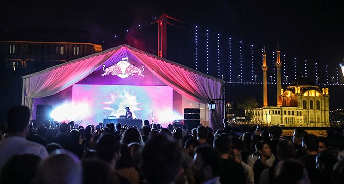 Red Bull Music Festival İstanbul´u müzikle ele geçirdi