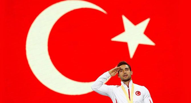 İzmirli İbrahim dünyanın zirvesinde