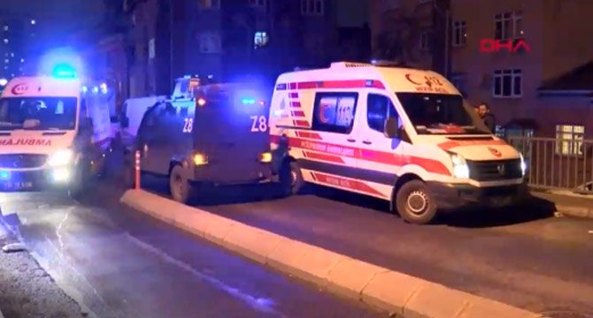 İstanbul'da yol verme tartışması! Ambulansa kurşun yağdırdılar