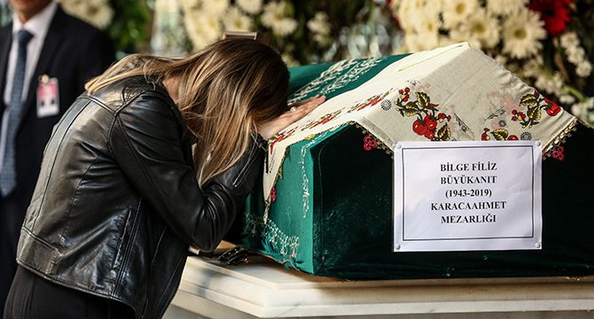 Yaşar Büyükanıt'ın eşi son yolculuğuna uğurlandı