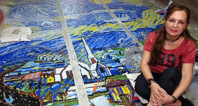 Van Gogh'un 'Yıldızlı Gece'si mozaik sanatıyla yorumlanıyor