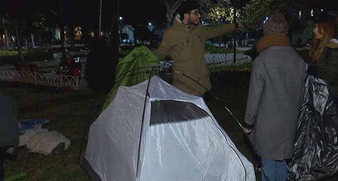 İBB önünde fayton protestosun çadırlarda sabahladılar