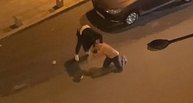 Esenyurt'ta sürücülerin yol ortasındaki kavgası kamerada