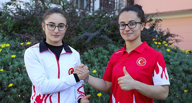 Halterci ikizler rakip olacak