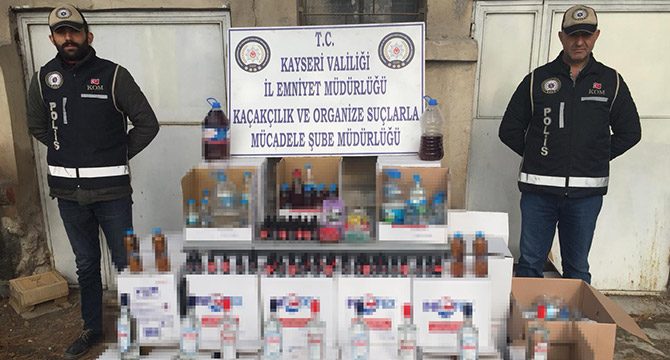 Kayseri'de tekel bayisinde sahte içki ele geçirildi