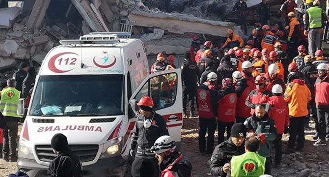 AFAD: Depremde 39 kişi hayatını kaybetti