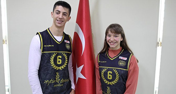 Şampiyon cimnastikçi Ayşe Begüm yuvaya döndü