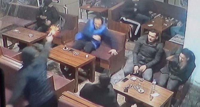 Bursa'da çay ocağında silahlı çatışma: 1'i ağır, 2 yaralı