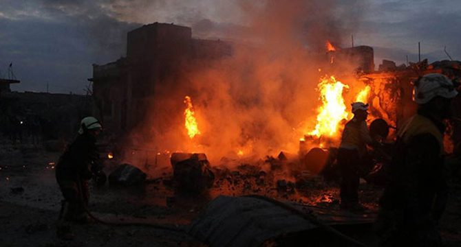 Rejim güçleri Halep’in batısında yerleşim alanlarını vurdu: 9 öldü