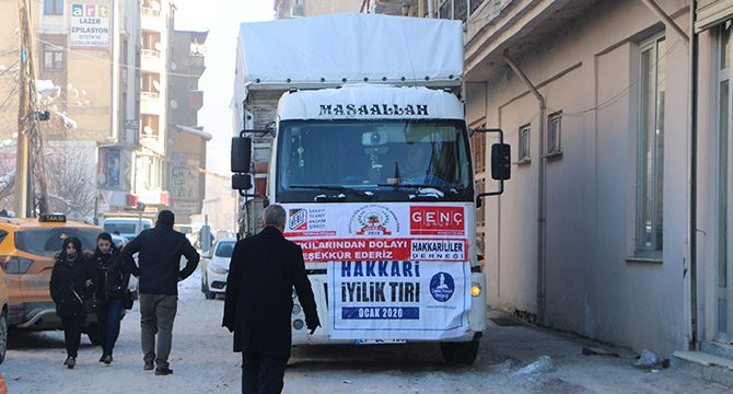 İstanbul'dan Yüksekova'ya iyilik TIR'ı