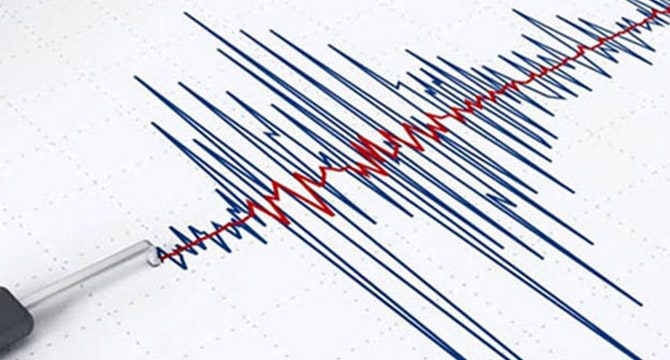 İzmir'de 4.0 büyüklüğünde deprem