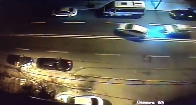 Maltepe'de yasak olan yerden 'U' dönüşü yapan araç kazaya neden oldu
