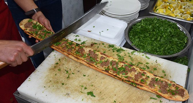 Sivas'tan yurt dışına etli pide gönderiyorlar