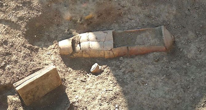 Tarsus'ta tarihi 'torpido' mezar bulundu