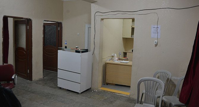 Suriyelilerin dolapların içinden girilen 'kaçak hastanesi'ne baskın