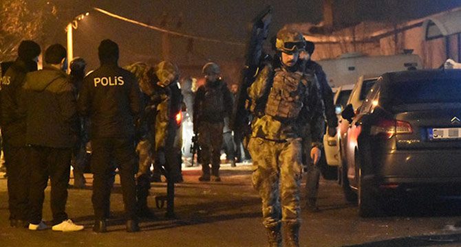 Firari mahkum, polisin 3 saatlik çabasıyla teslim oldu