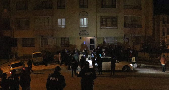 Ankara'da çökme meydana gelen 3 katlı apartman boşaltıldı