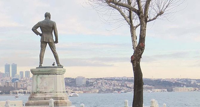 Türkiye'nin ilk Atatürk anıtı bakımsızlık içinde
