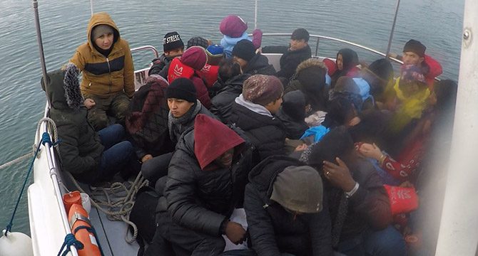 Çanakkale'de 38 kaçak göçmen yakalandı