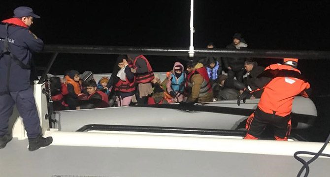Enez açıklarında 33 kaçak göçmen yakalandı