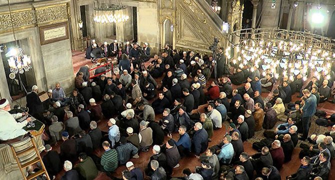 Regaip Kandili dualarla idrak edildi