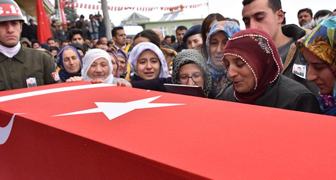 Şehit Uzman Onbaşı Enes Alper, son yolculuğuna uğurlandı