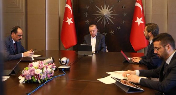 Erdoğan MİT Başkanı Fidan'la video konferans yoluyla görüştü