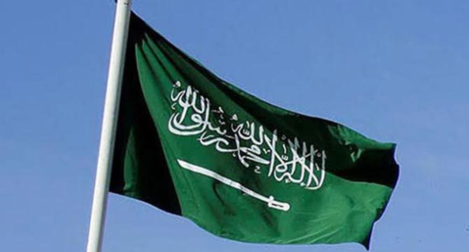 Suudi Arabistan sokağa çıkma yasağını uzattı