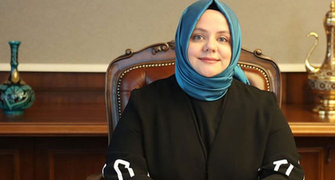 Bakan Selçuk: Sosyal yardımlarda kadınlara ödenen miktarlarda artışa gittik