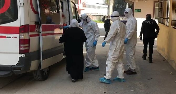 Hastaneden kaçan koronavirüs hastası kadın, evinde yakalandı