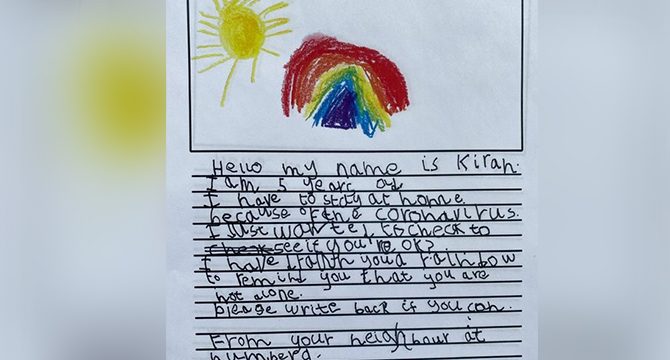 5 yaşındaki çocuktan, 93 yaşındaki komşuna destek: `Yalnız değilsin´