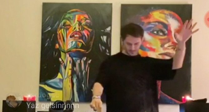 Gece kulübünün açılışı, sosyal medya üzerinden yapıldı