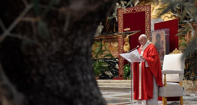 Papa Francis 'Kutsal Hafta' duasını kapalı kapılar ardında yaptı