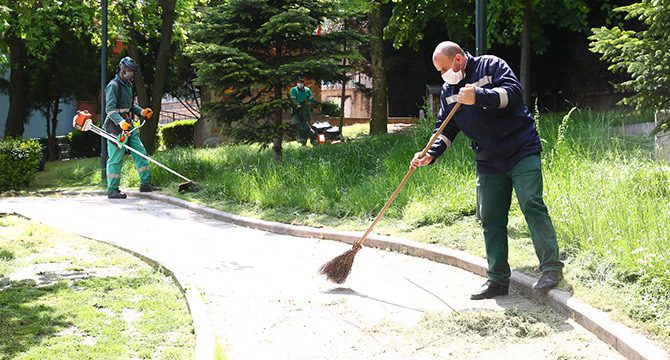 Bağcılar'daki parklar 65 yaş üstü vatandaşları ağırlamak için hazırlandı