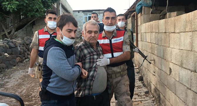 Aynı aileden 4 kişiyi öldüren zanlı, 6 yıl sonra olay yerinde yakalandı