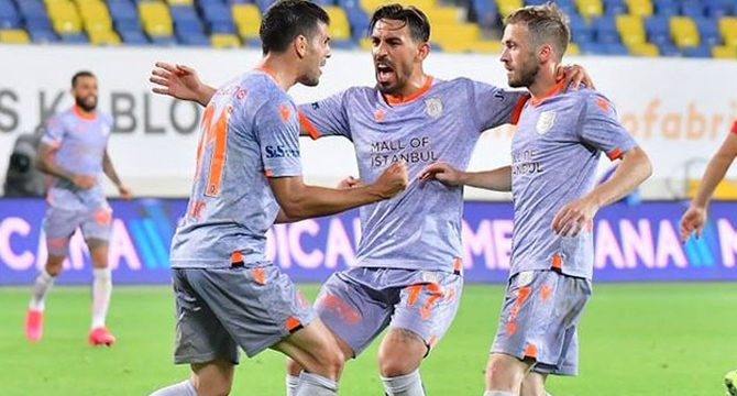 Başakşehir hedefe yürüyor