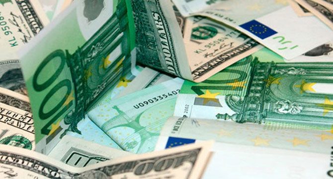 'Ekonominin Covid-19 öncesine dönüşü iki yıl sürer'