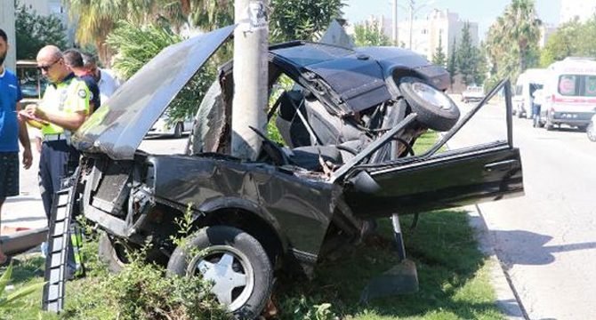 Sınav için yola çıkan kız kardeşler trafik kazasında yaralandı