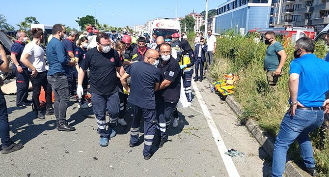 Rize'de feci kaza: Baba-oğul öldü, 1 ağır yaralı