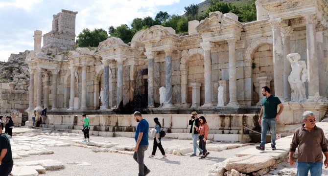 Büyük İskender'in fethettiği Sagalassos'a ziyaretçi ilgisi