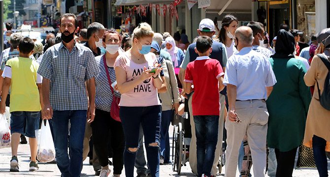 Eskişehir'de bayram alışverişi yoğunluğu