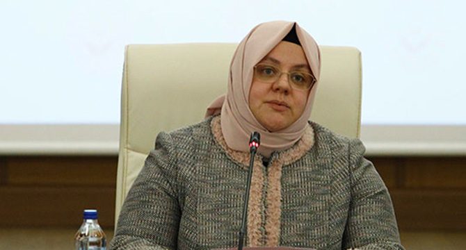 Bakan Selçuk: Kısa Çalışma Ödeneği'ni 1 ay uzatıyoruz