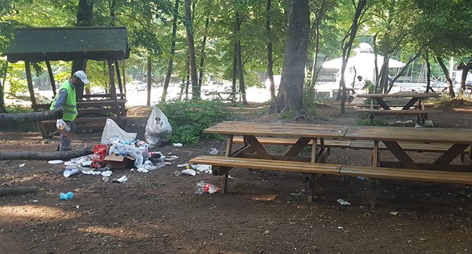 Belgrad ormanı ve sahil şeridi çöplüğü döndü; Ormandan iki günden 29 ton çöp toplandı 