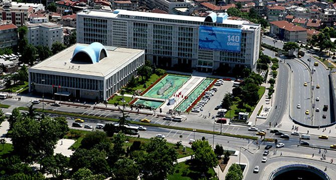 İBB deprem odaklı 29 bin konutun yapımını başlattı