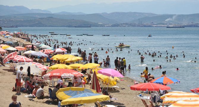 Koronavirüste ‘sahil’ uyarısına rağmen, Kumla’da kurallar hiçe sayıldı