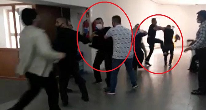 Bursa Adliyesi'nde tekme ve yumruklu kavga kamerada